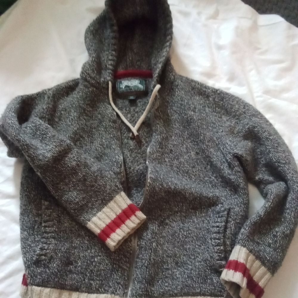 Cozy Gray Hooded Roots Sweater with Red Accents